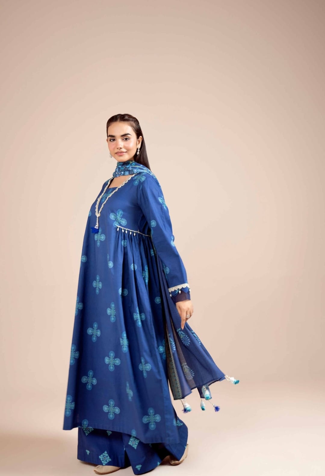 3PC EMBROIDERED MOTIFS IN PRINTED STYLE SHIRT WITH SHAWL AND TROUSER